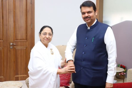 Brahma Kumaris Sisters Tying Holy Rakhi To  Devendra Fadnavis ji , Uddhav Thackeray ji and Amit Thackeray Ji