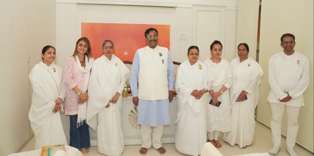 ‘जननी – The Story She Wrote’ को मिला सुधीर मुनगंटीवार जी का समर्थन योग भवन, घाटकोपर में विशेष प्रदर्शन